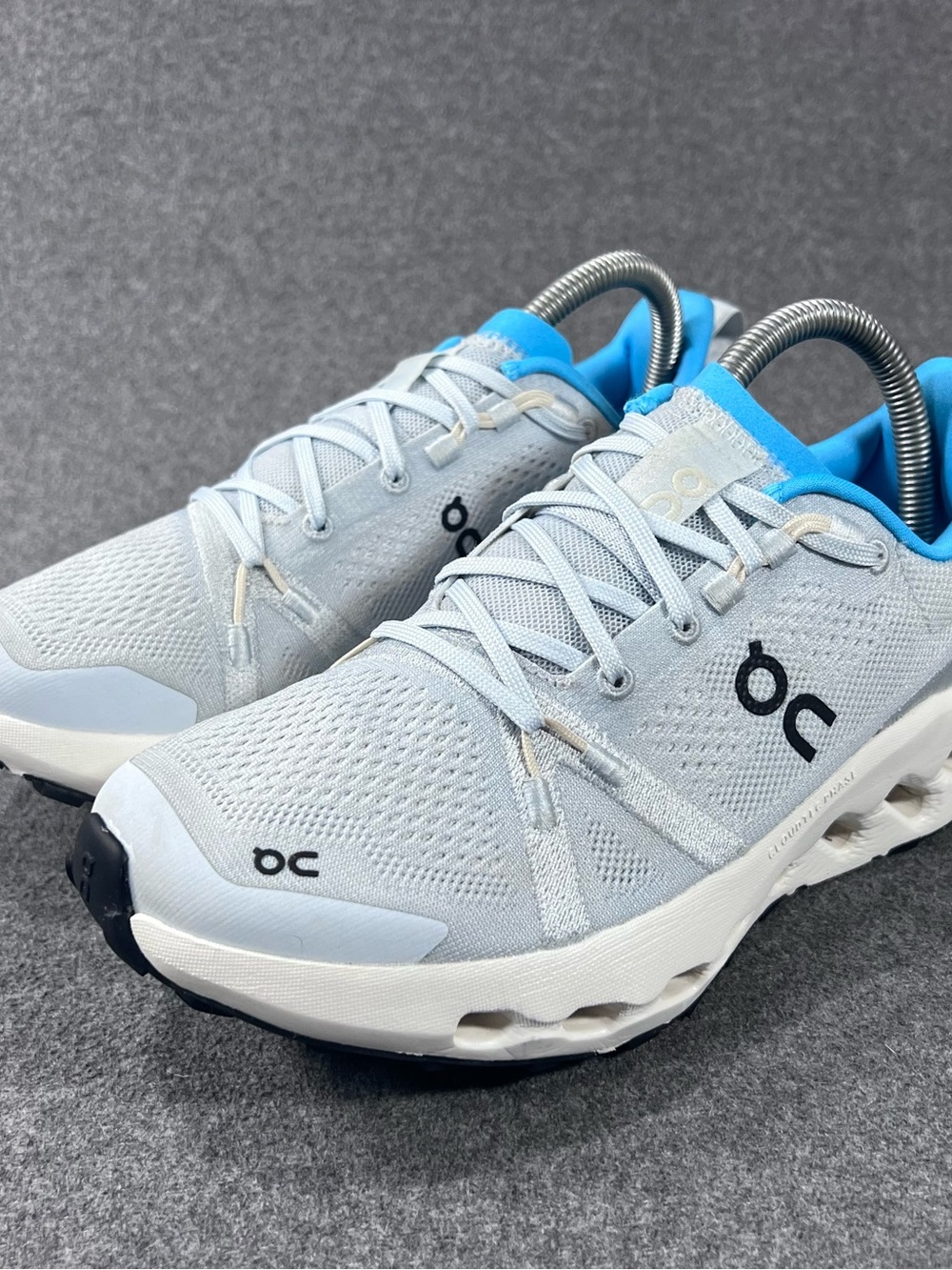 On Cloudsurfer Trail Running Shoes Women's Size 7.5 Arctic/Ivory Color